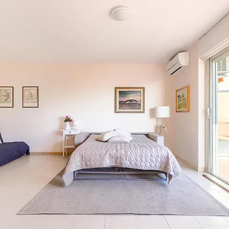 Le Diplomate By Interhome דירה