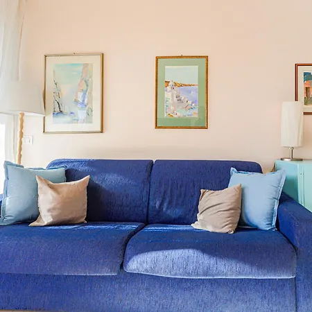 Le Diplomate By Interhome דירה